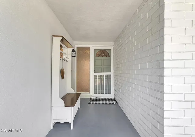 Photo 3 of Single family home for sale at 1060 Colby Cir, Thousand Oaks, CA 91362 | MLS# 226003244 | Listing updated on 2026-09-01