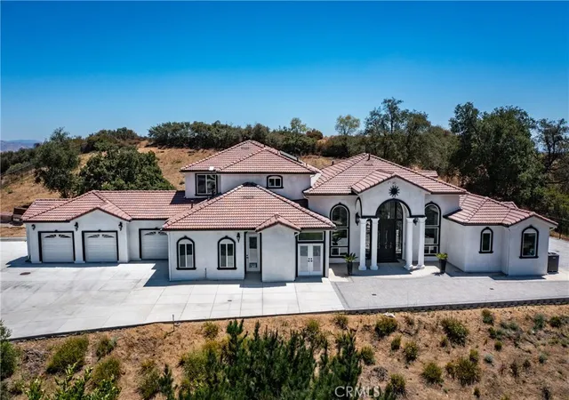 Photo 2 of Single family home for sale at 39625 County Line, Yucaipa, CA 92399 | MLS# IG26148226 | Listing updated on 2026-09-24