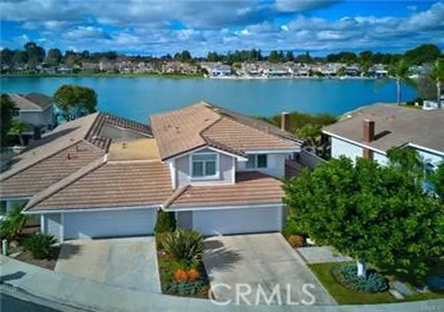 Photo 1 of Townhouse for sale at 70 Fairlake, Irvine, CA 92614 | MLS# OC26131454 | Listing updated on 2026-09-29