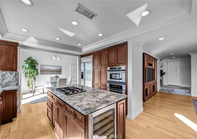 Photo 2 of Townhouse for sale at 70 Fairlake, Irvine, CA 92614 | MLS# OC26131454 | Listing updated on 2026-09-29