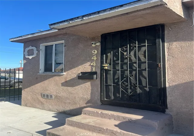 Listing Photo 3 - Condo for sale in building located at 9435 S Western, Los Angeles, CA 90047