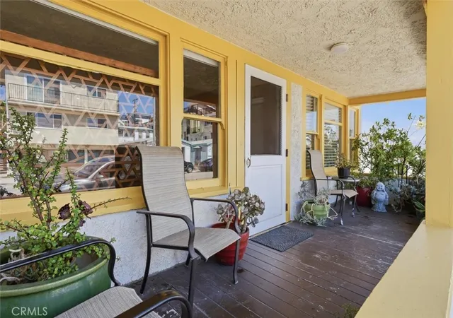 3rd image of 701 Manhattan Ave, Hermosa Beach, CA 90254 | MLS# SB26149972