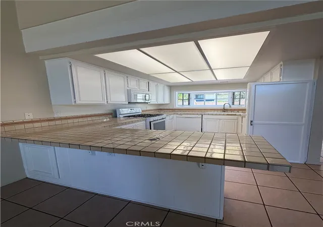 3rd image of 2624 N Tustin Ave, Santa Ana, CA 92705