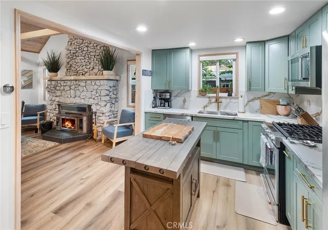 Photo 3 of Single family home for sale at 39023 Waterview, Big Bear Lake, CA 92315 | MLS# OC26149666 | Listing updated on 2026-07-10
