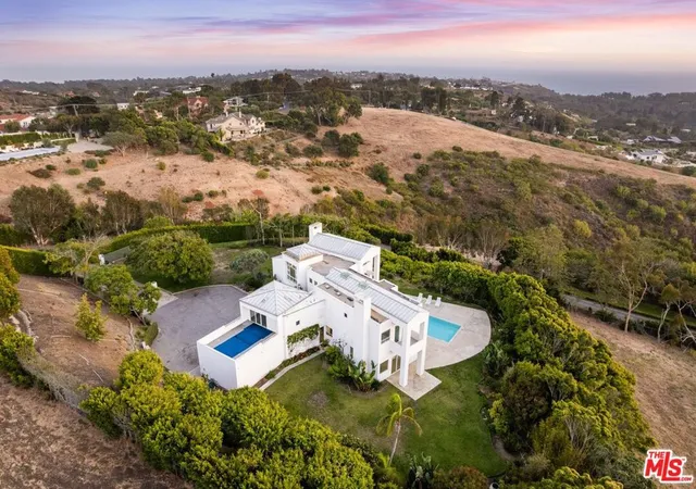 Photo 2 of Single family home for sale at 6081 Cavalleri Rd, Malibu, CA 90265 | MLS# 26857971 | Listing updated on 2026-09-16