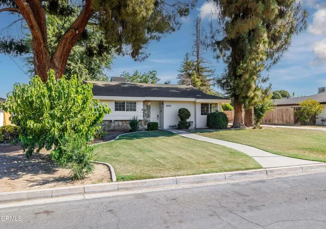 2nd image of 6606 Desmond Ct, Bakersfield, CA 93308 | MLS# P1-27942