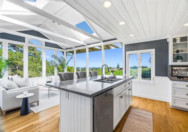 Photo 3 of Single family home for sale at 31 South Cir Dr, Santa Cruz, CA 95060 | MLS# ML82052231 | Listing updated on 2026-10-12