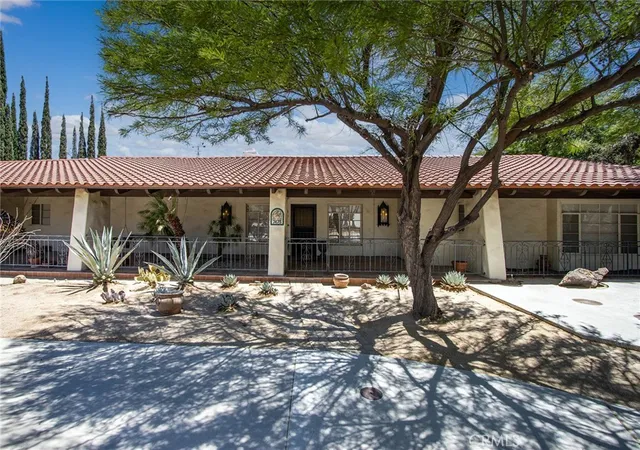3rd image of 7475 San Remo Trl, Yucca Valley, CA 92284 | MLS# JT26139850