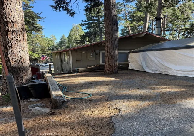 2nd image of 31861 Hollow Wy, Running Springs, CA 92382 | MLS# IV26140943