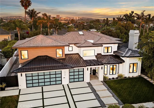 Photo 2 of Mansion for sale at 1312 Dover Dr, Newport Beach, CA 92660 | MLS# OC26127901 | Listing updated on 2026-10-06