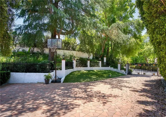 Homes for sale in Calabasas, CA | 4414 Park Mallorca, Calabasas, CA 91302 | MLS# SR26150241