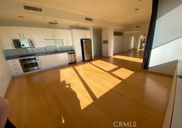 4th image of 1100 Wilshire #2601, Los Angeles, CA 90017 | MLS# GD26150304
