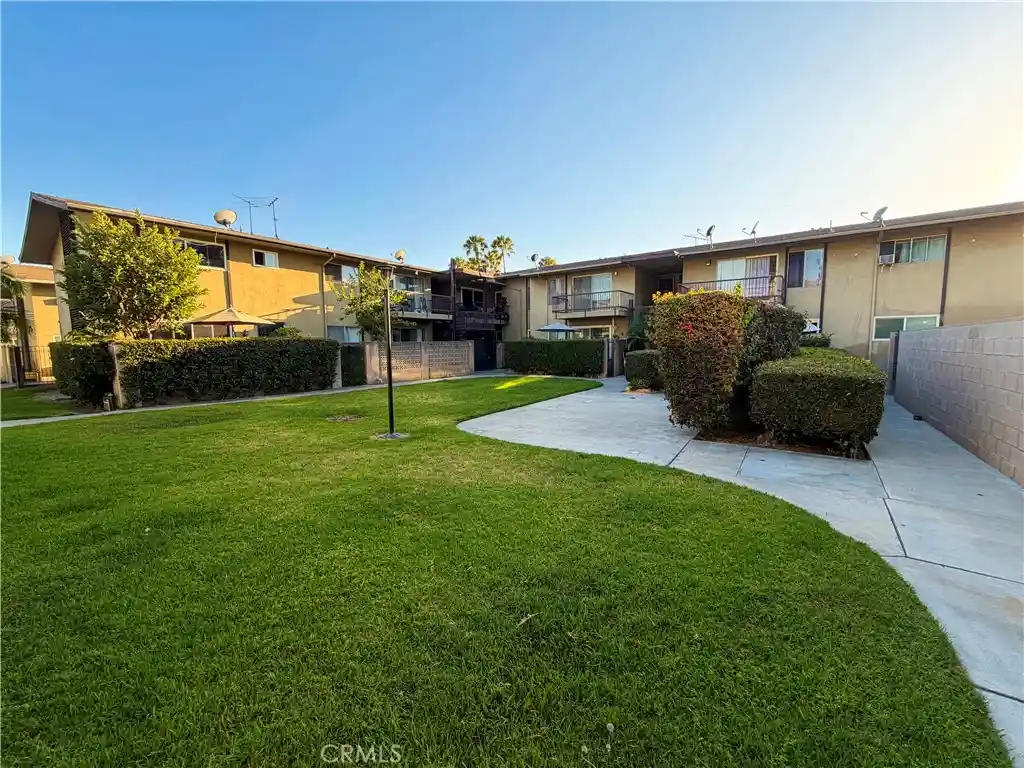 Listing Photo 1 - Condo for sale in 1900 W Glenoaks Ave located at 1900 W Glenoaks Ave, Anaheim, CA 92801 - Unit 1900 W Glenoaks Ave