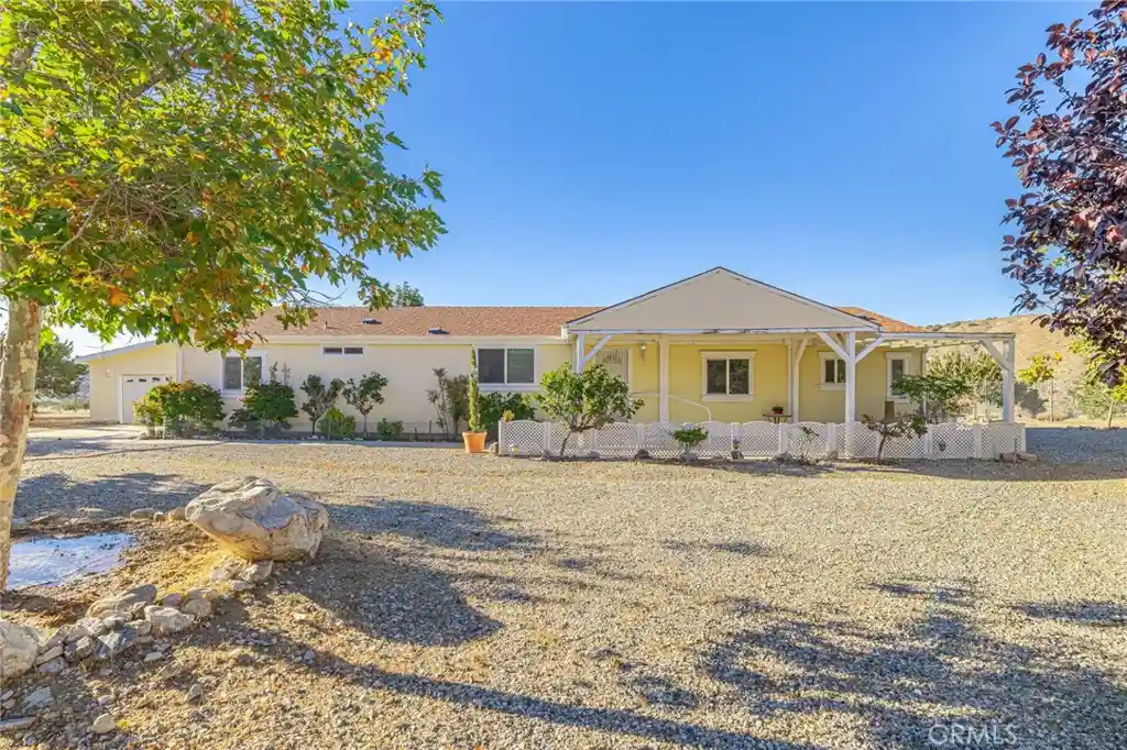 Single family home for sale at 29520 Piani, Pearblossom, CA 93553 | MLS# SR26149506