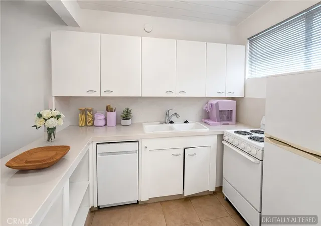 Homes for sale in Palm Springs, CA | 1111 E Palm Canyon #219, Palm Springs, CA 92264 | MLS# BB26150333