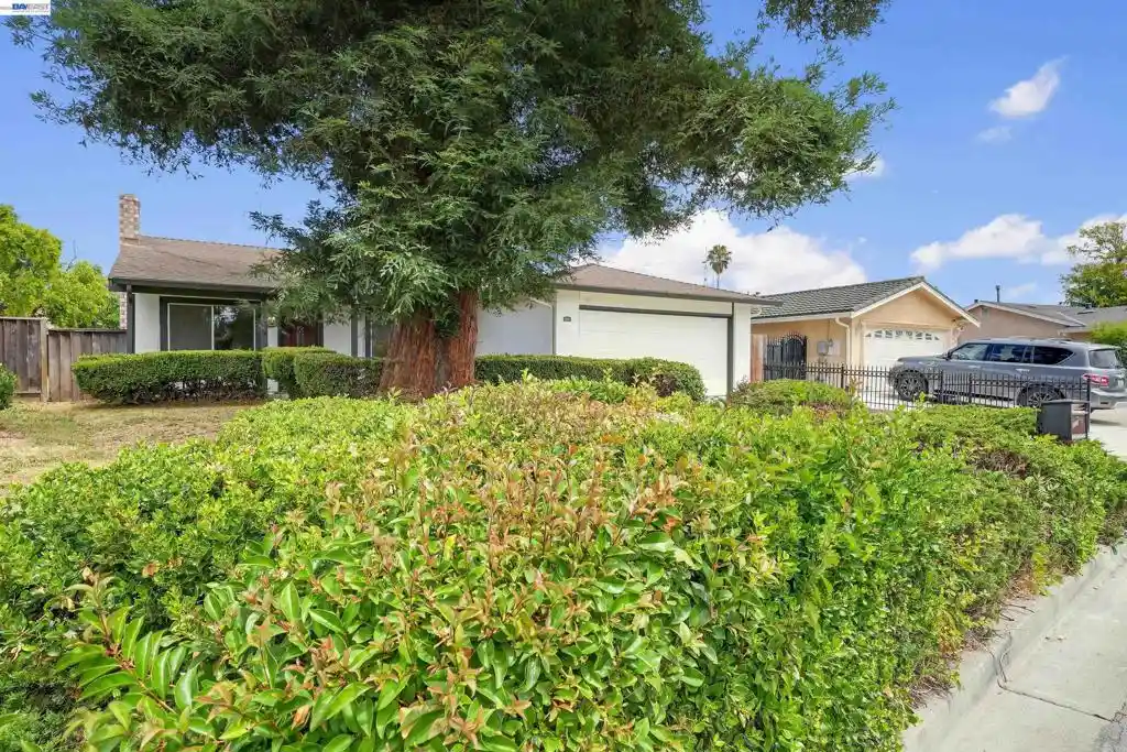 Photo 1 of Sale Pending at 32466 Lake Berryessa Dr, Fremont, CA 94555 | MLS# 41141163 | Listing updated on 2026-07-15