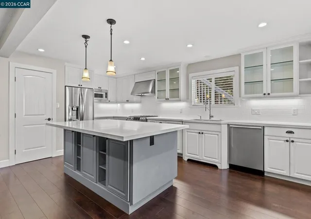 Photo 2 of Multi family home for sale at 557 43rd Street, Oakland, CA 94609 | MLS# 41141171 | Listing updated on 2026-09-25