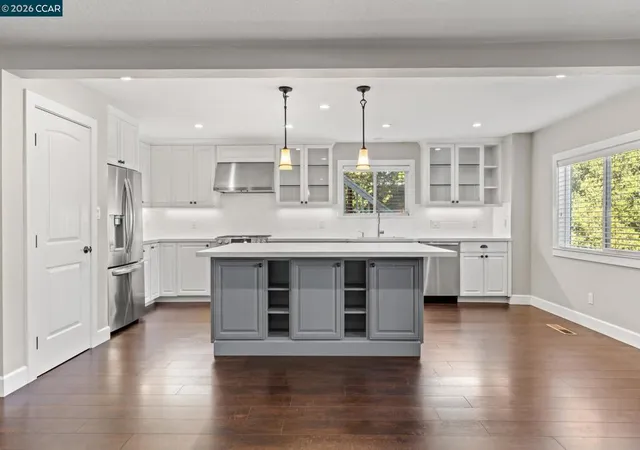 Photo 3 of Multi family home for sale at 557 43rd Street, Oakland, CA 94609 | MLS# 41141171 | Listing updated on 2026-09-25