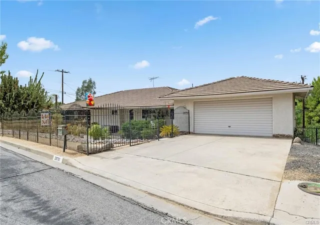 3rd image of 28781 Belmont Ct, Menifee, CA 92586 | MLS# SW26149471