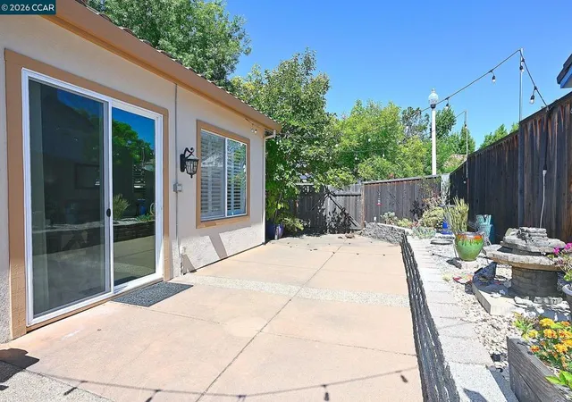 Homes for sale in Fairfield, CA | 1725 Hazeltine Way, Fairfield, CA 94533 | MLS# 41141177