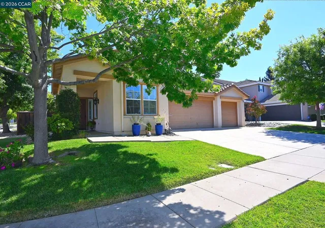 Homes for sale in Fairfield, CA | 1725 Hazeltine Way, Fairfield, CA 94533 | MLS# 41141177