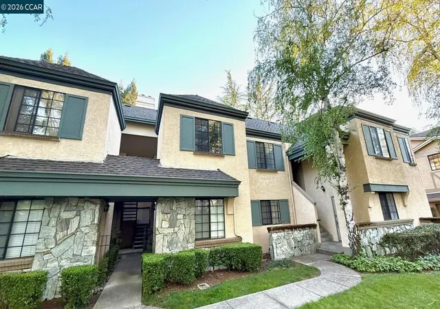 Homes for sale in San Ramon, CA | 246 Canyon Woods Way, San Ramon, CA 94582 | Houzeo