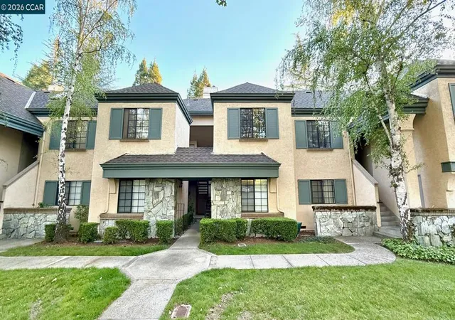 Homes for sale in San Ramon, CA | 246 Canyon Woods Way #C, San Ramon, CA 94582 | MLS# 41141187