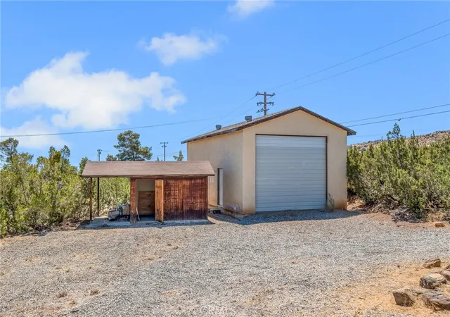 2nd image of 2722 Arrowhead, Pinon Hills, CA 92372 | MLS# HD26147339