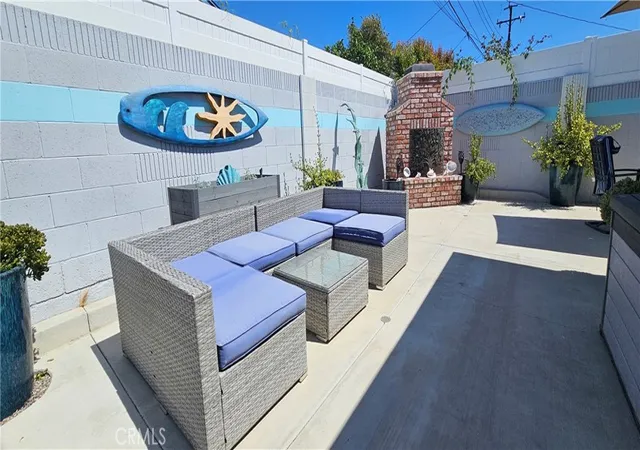 Photo 3 of Single family home for sale at 15732 Swan Ln, Huntington Beach, CA 92649 | MLS# PW26145337 | Listing updated on 2026-10-09