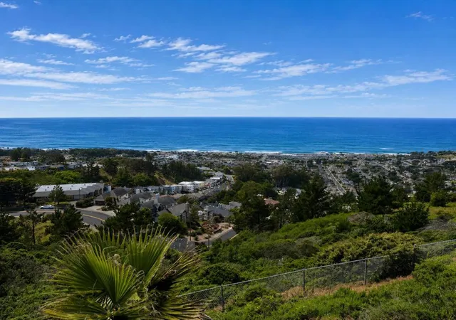 Homes for sale in Pacifica, CA | 444 Heathcliff Dr, Pacifica, CA 94044 | MLS# ML82053819