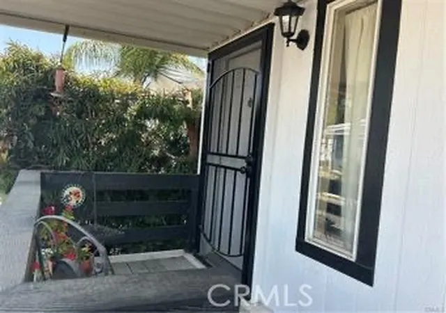 Photo 4 of Manufactured home for sale at 220 Elk St #149, Hemet, CA 92543 | MLS# SW26149593 | Listing updated on 2026-07-10