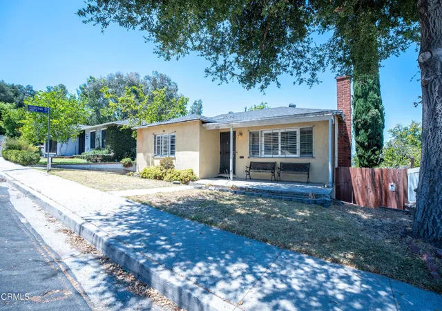 Photo 3 of Sale Pending at 5007 Los Robles St, Los Angeles, CA 90041 | MLS# P1-27950 | Listing updated on 2026-09-11