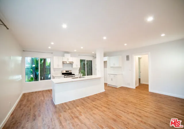 Photo 3 of Multi family home for sale at 127 S St Andrews Pl, Los Angeles, CA 90004 | MLS# 26858349 | Listing updated on 2026-09-29