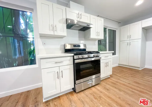 Photo 4 of Multi family home for sale at 127 S St Andrews Pl, Los Angeles, CA 90004 | MLS# 26858349 | Listing updated on 2026-09-29