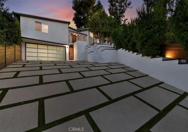 Photo 3 of Single family home for sale at 3675 Ventura Cyn, Sherman Oaks, CA 91423 | MLS# SR26146294 | Listing updated on 2026-10-04