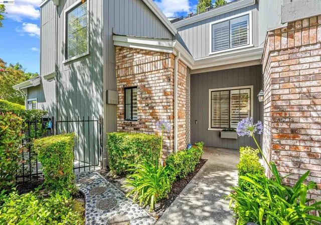 Photo 2 of Townhouse for sale at 328 S Eagle Nest Ln, Danville, CA 94506 | MLS# 41141223 | Listing updated on 2026-10-06