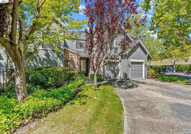 Photo 3 of Townhouse for sale at 328 S Eagle Nest Ln, Danville, CA 94506 | MLS# 41141223 | Listing updated on 2026-10-06