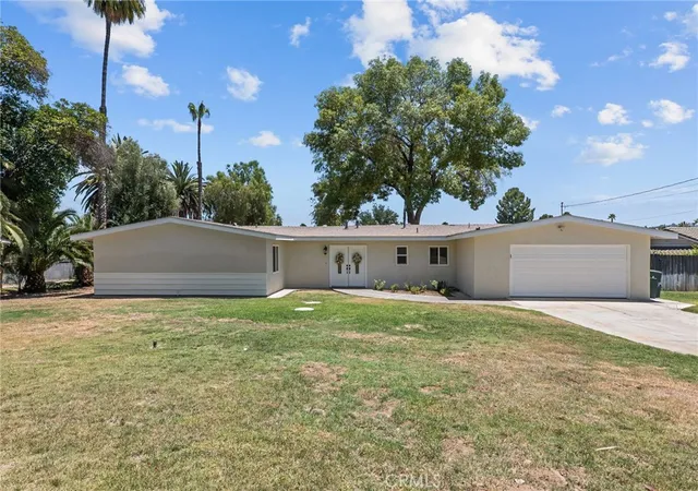 Photo 3 of Sale Pending at 2791 Mcallister, Riverside, CA 92503 | MLS# IV26150346 | Listing updated on 2026-09-24
