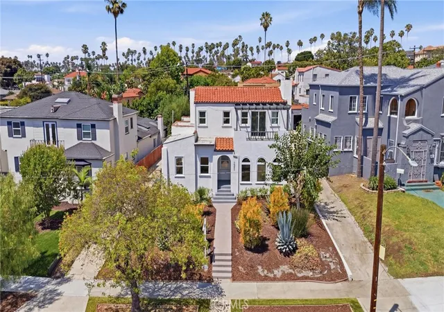 Photo 4 of Single family home for sale at 5005 Chesley, View Park, CA 90043 | MLS# SB26147829 | Listing updated on 2026-09-16