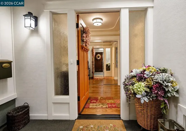 Photo 3 of Sale Pending at 3033 Golden Rain Rd #6, Walnut Creek, CA 94595 | MLS# 41141251 | Listing updated on 2026-09-12