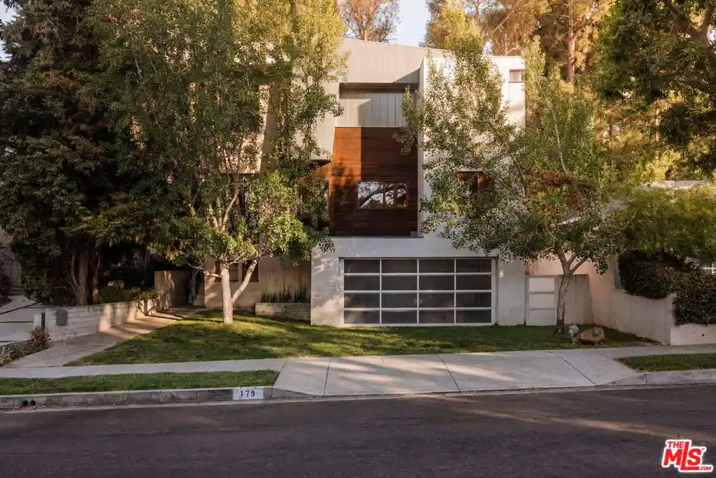 Photo 1 of Single family home for sale at 179 Beloit Ave, Los Angeles, CA 90049 | MLS# 26857279 | Listing updated on 2026-10-20