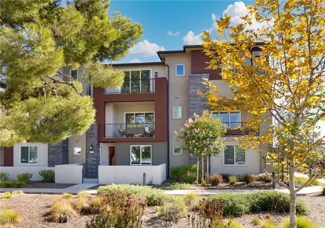 Photo 3 of Condo for sale at 127 Biome, Irvine, CA 92618 | MLS# PW26150919 | Listing updated on 2026-10-27
