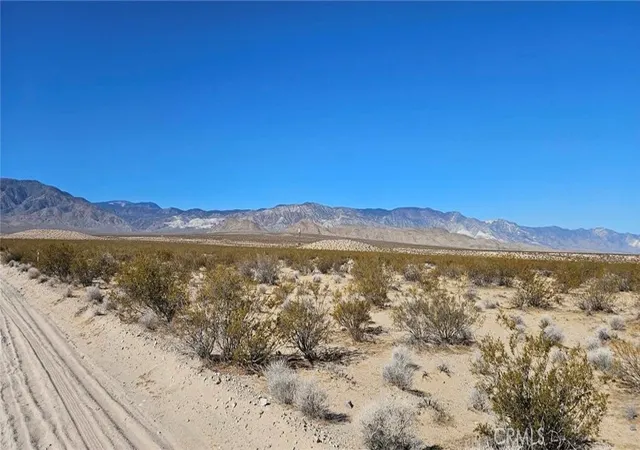 Homes for sale in Lucerne Valley, CA | 800 Green Rock Mine Rd Near, Lucerne Valley, CA 92356 | MLS# HD26150995