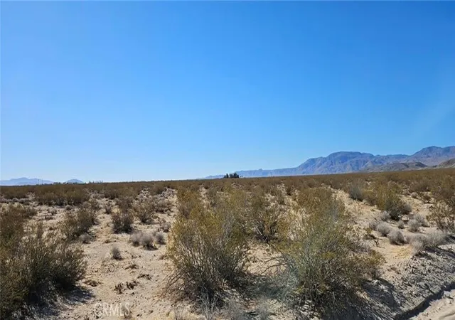 Homes for sale in Lucerne Valley, CA | 800 Green Rock Mine Rd Near, Lucerne Valley, CA 92356 | MLS# HD26150995