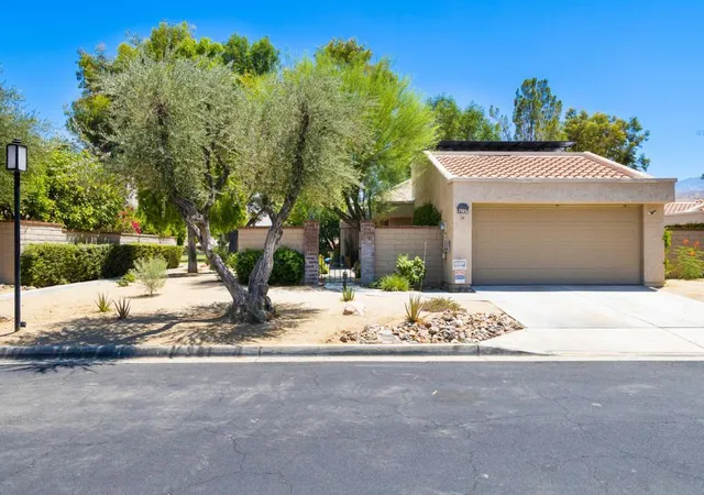 Homes for sale in Palm Springs, CA | 7591 Calle Mazamitla, Palm Springs, CA 92264 | MLS# 219150149PS