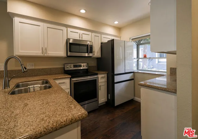 Condo for sale at 25595 Pine Crk Ln, Wilmington, CA 90744 | MLS# 26858417