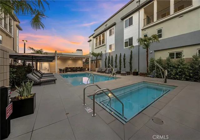 Photo 3 of Townhouse for sale at 7264 Pointbreak Dr, Huntington Beach, CA 92647 | MLS# OC26151112 | Listing updated on 2026-09-19