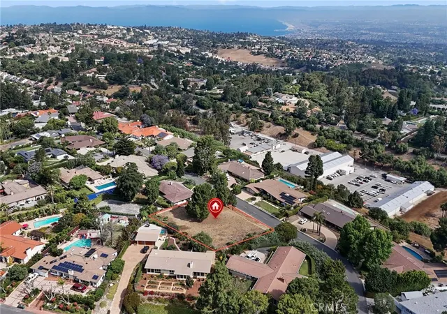 Photo 3 of Land for sale at 6 Coveview Dr, Rancho Palos Verdes, CA 90275 | MLS# SB26150958 | Listing updated on 2026-10-07