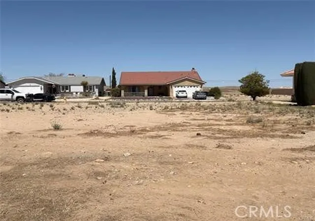 4th image of 15103 Tournament, Helendale, CA 92342 | MLS# HD26151143