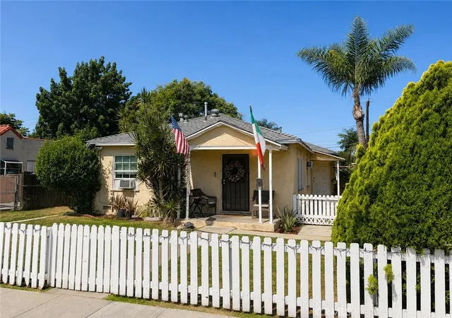 Photo 2 of Sale Pending at 7901 7903 Washington, Whittier, CA 90602 | MLS# OC26149779 | Listing updated on 2026-09-23